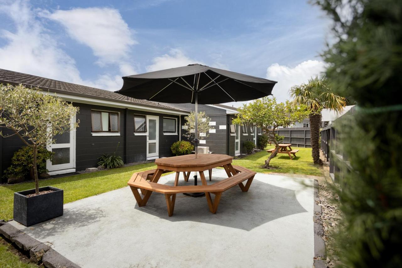 Cobblestone Court Motel - Wenzel Motels Тауранга Экстерьер фото